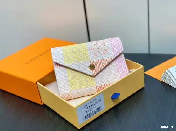LOUIS VICTORINE VUITTON cm WALLET-12*9.5*1.5 0529